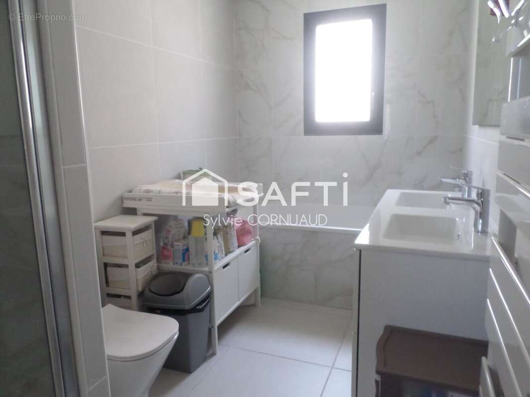 Photo 8 - Maison à MEDIS