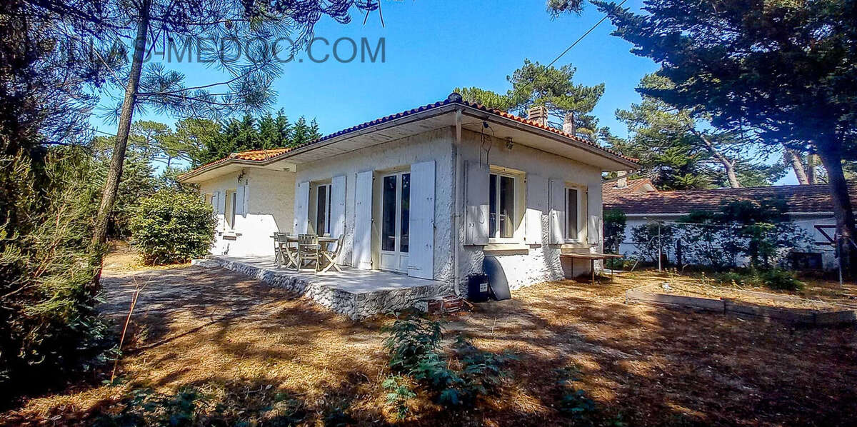 Maison à VENDAYS-MONTALIVET