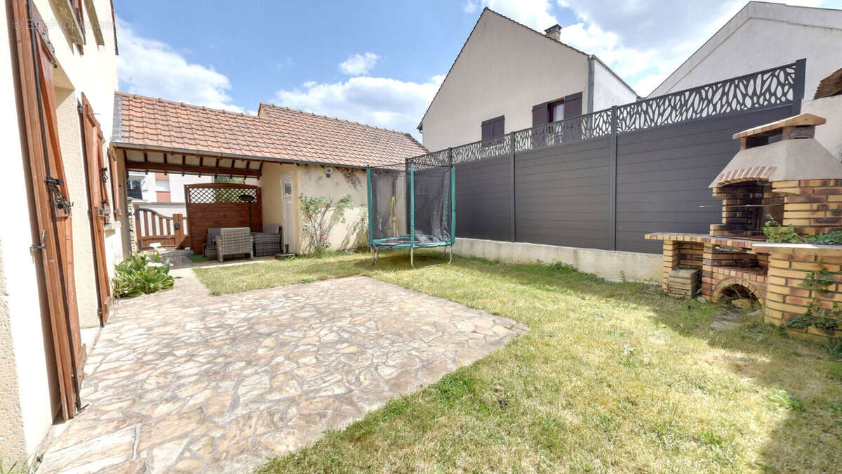 Maison à ROISSY-EN-BRIE