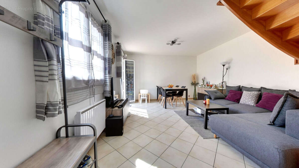 Maison à ROISSY-EN-BRIE