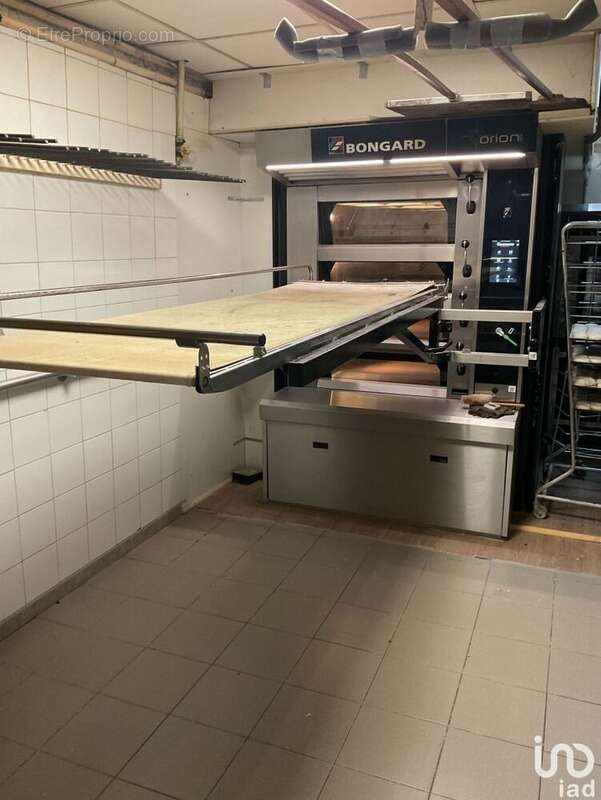 Photo 2 - Commerce à AIX-EN-OTHE