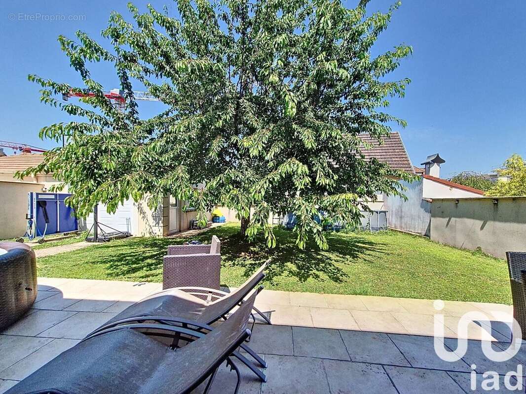 Photo 5 - Maison à LES CLAYES-SOUS-BOIS