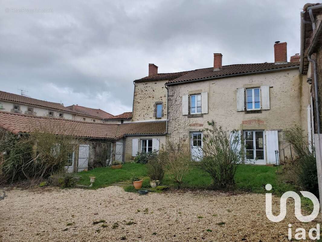 Photo 2 - Maison à SAINT-MAURICE-DES-NOUES