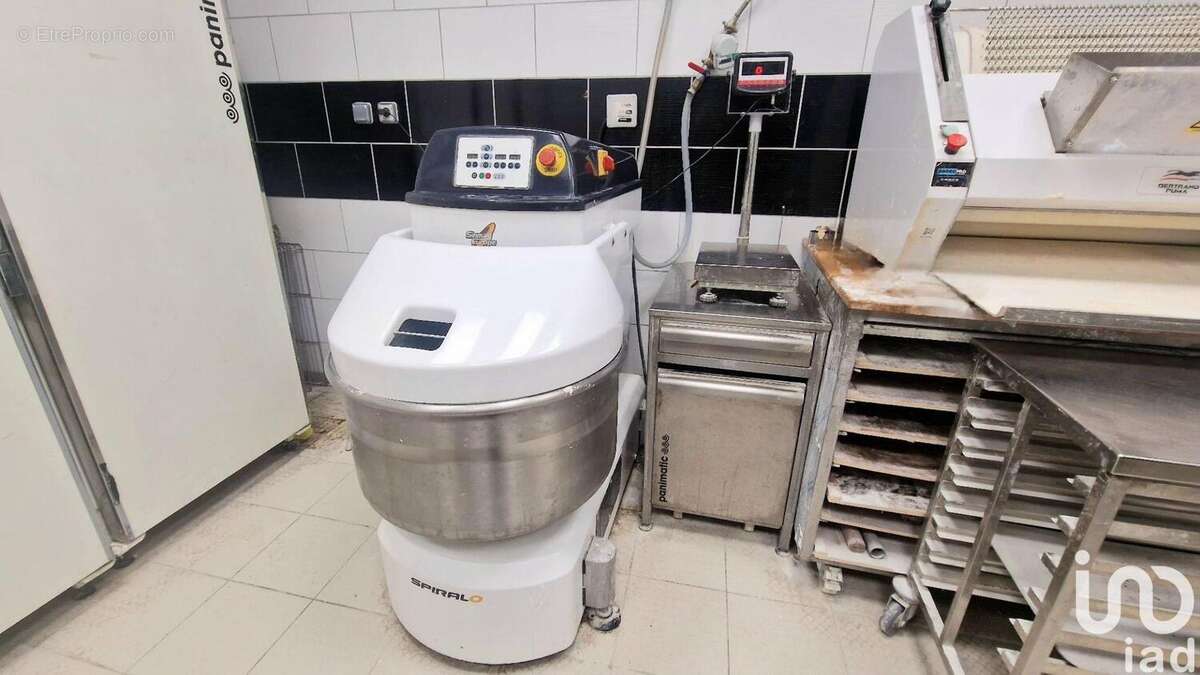 Photo 2 - Commerce à ASNIERES-SUR-SEINE