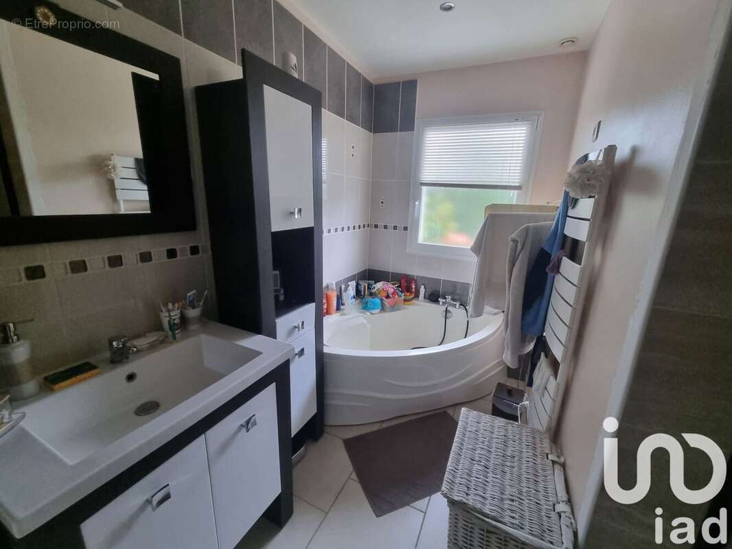 Photo 8 - Maison à GONNEVILLE-LA-MALLET