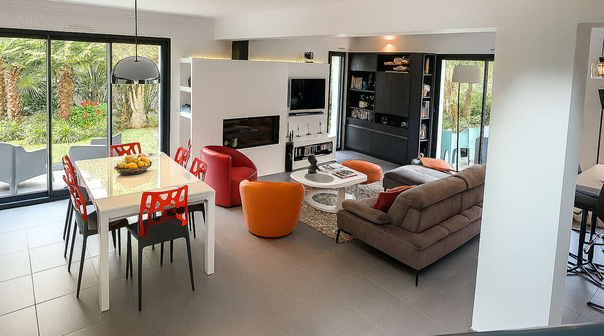 Maison à LA TURBALLE