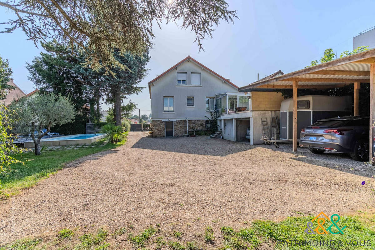 Maison à CHAMPIGNY-SUR-MARNE