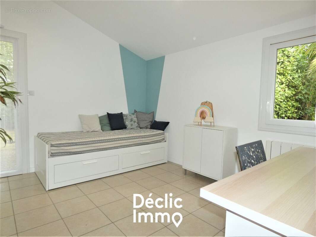 Maison à MOUTIERS-LES-MAUXFAITS