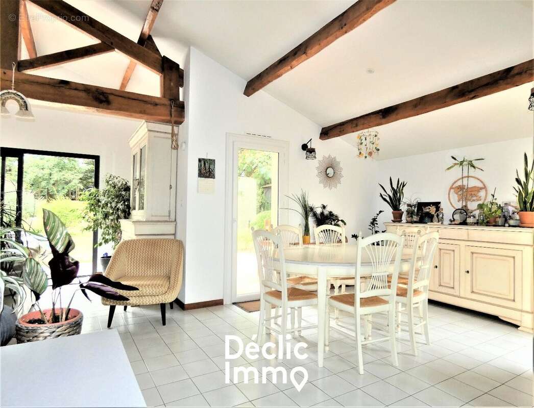 Maison à MOUTIERS-LES-MAUXFAITS