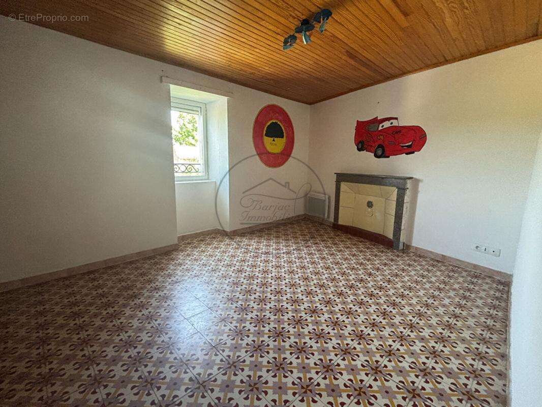 Maison à SAINT-PRIVAT-DE-CHAMPCLOS