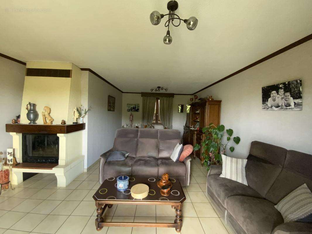 Maison à BOUSSAC-BOURG