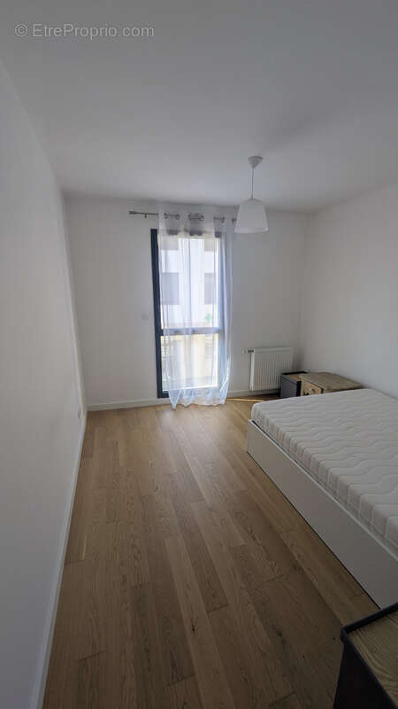 Appartement à LA TOUR-DE-SALVAGNY