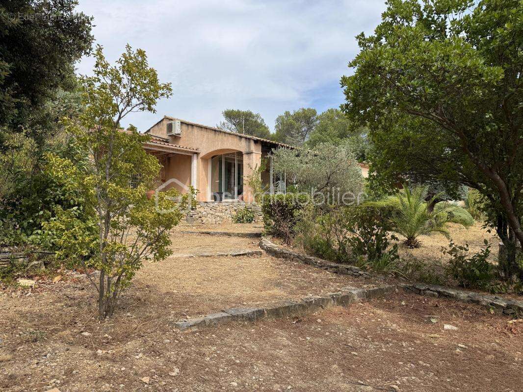 Maison à LA ROQUEBRUSSANNE