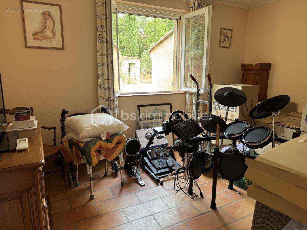 Maison à LA ROQUEBRUSSANNE