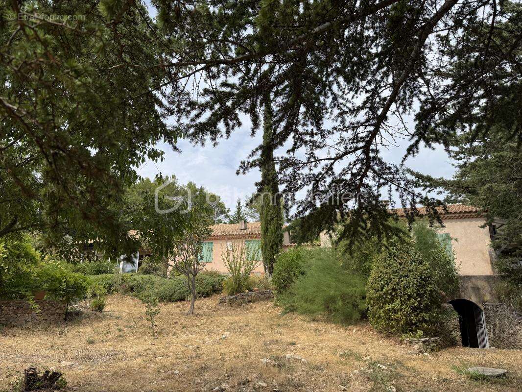 Maison à LA ROQUEBRUSSANNE