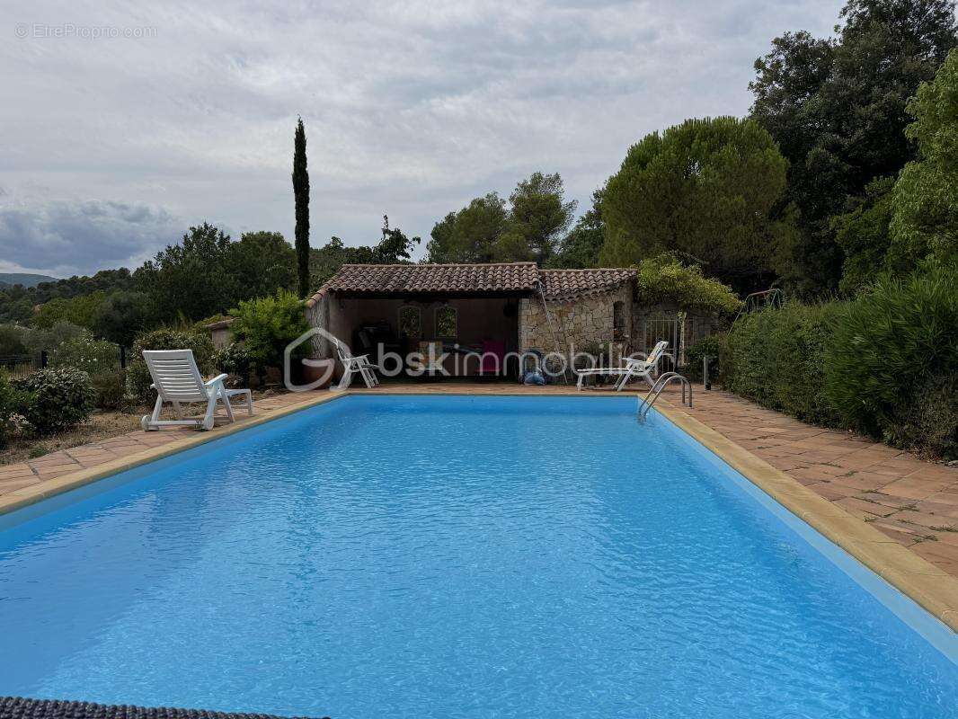 Maison à LA ROQUEBRUSSANNE