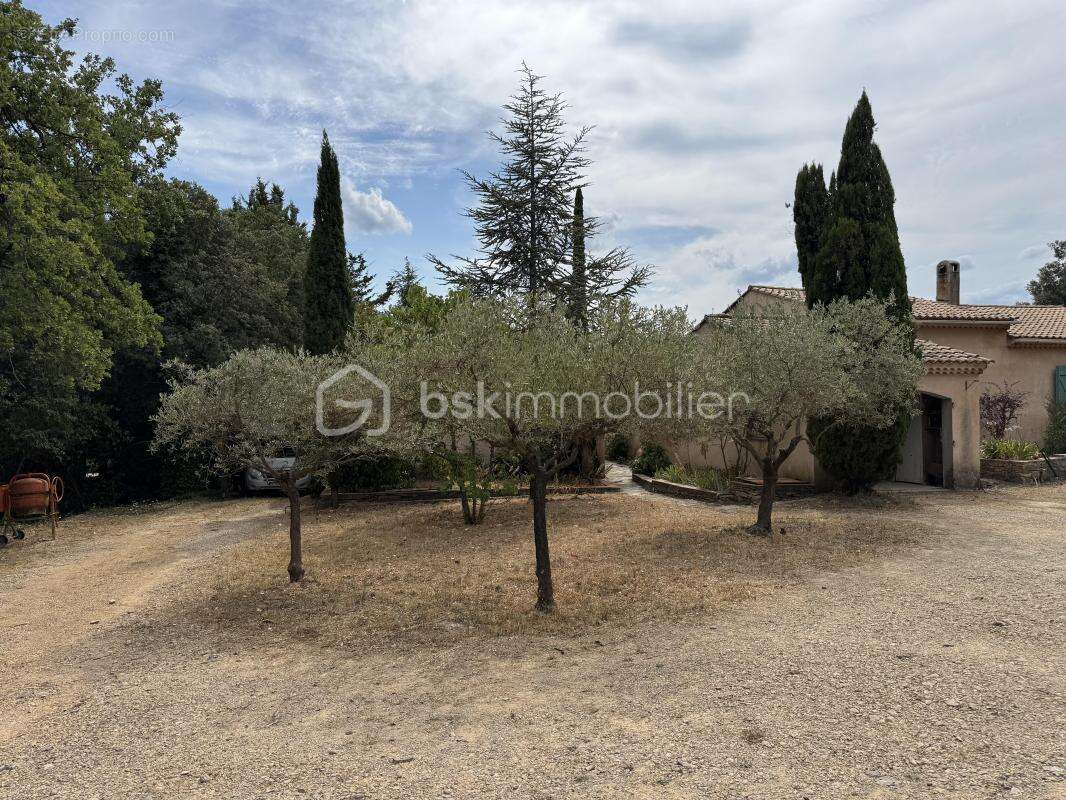 Maison à LA ROQUEBRUSSANNE