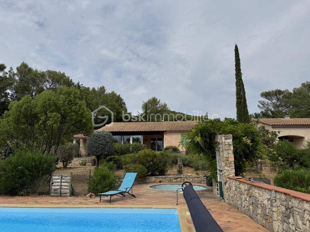 Maison à LA ROQUEBRUSSANNE