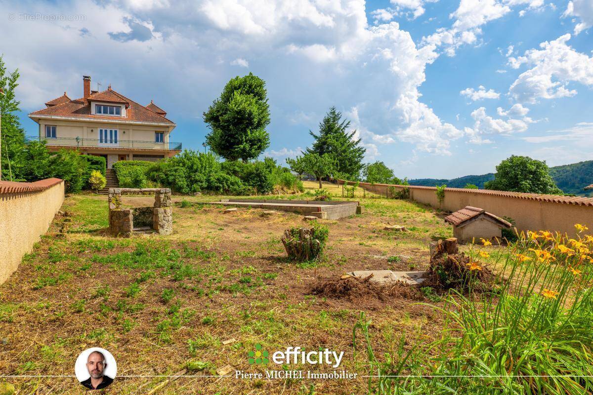 Terrain à MONTROTTIER