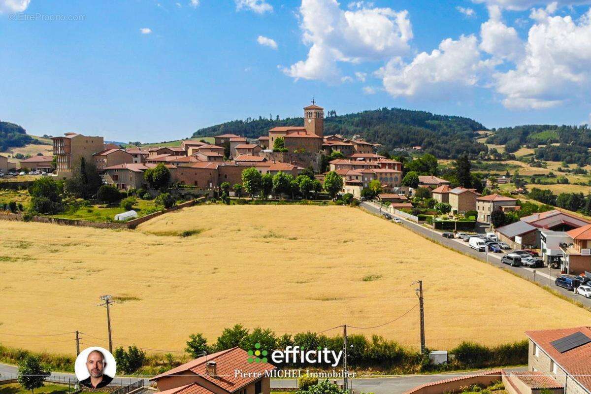 Terrain à MONTROTTIER