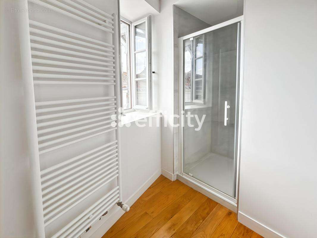 Appartement à COGNAC