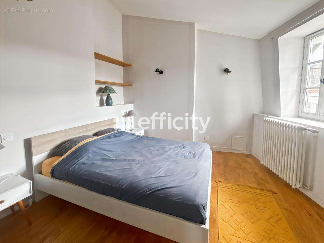 Appartement à COGNAC