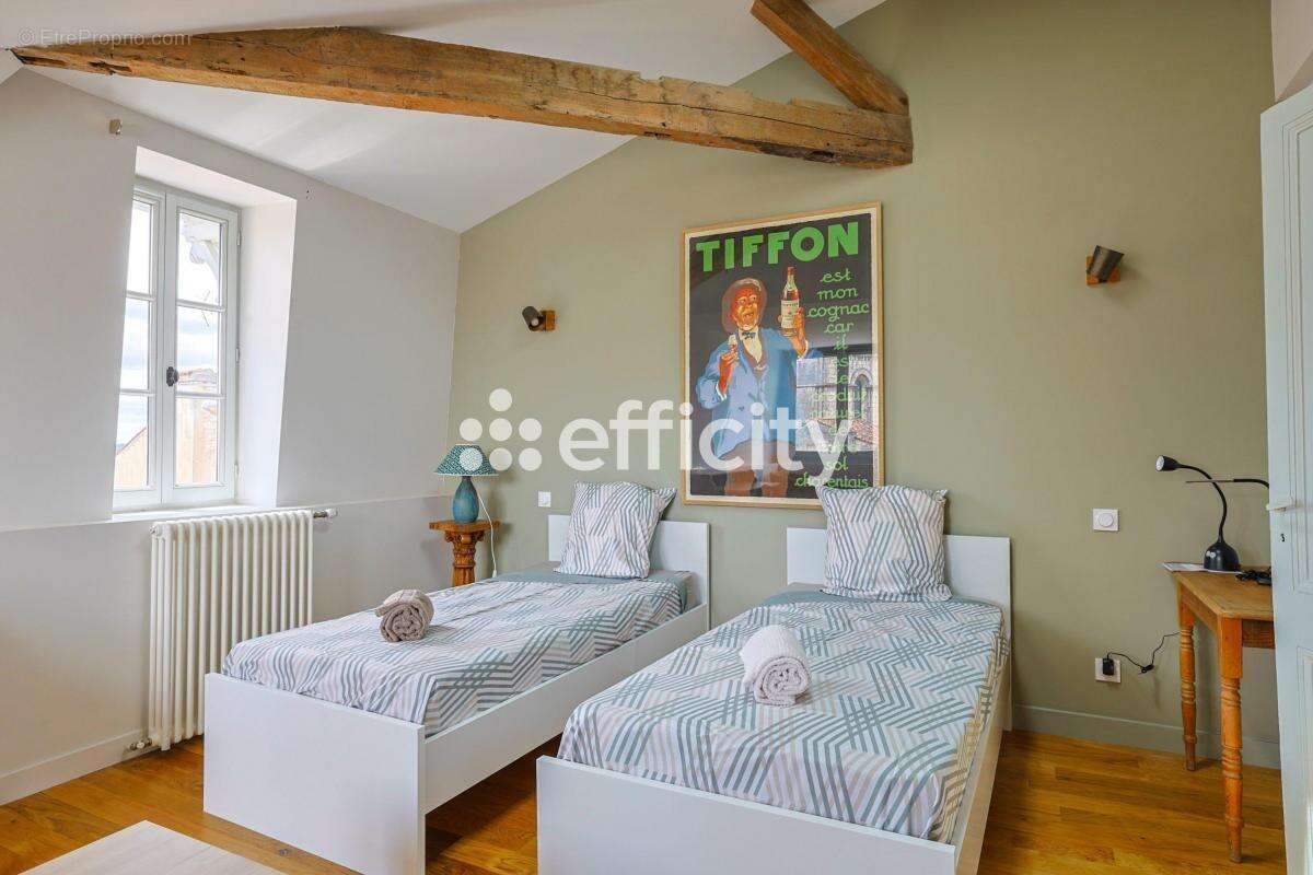 Appartement à COGNAC