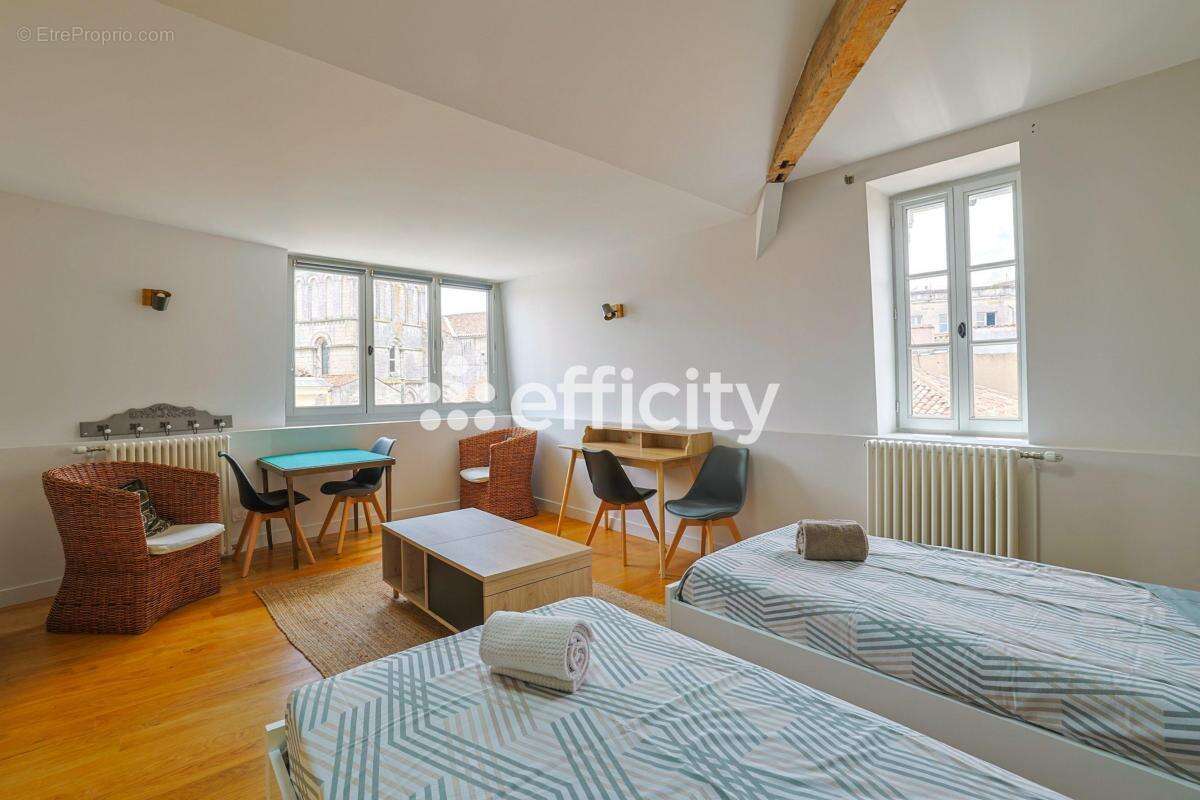 Appartement à COGNAC