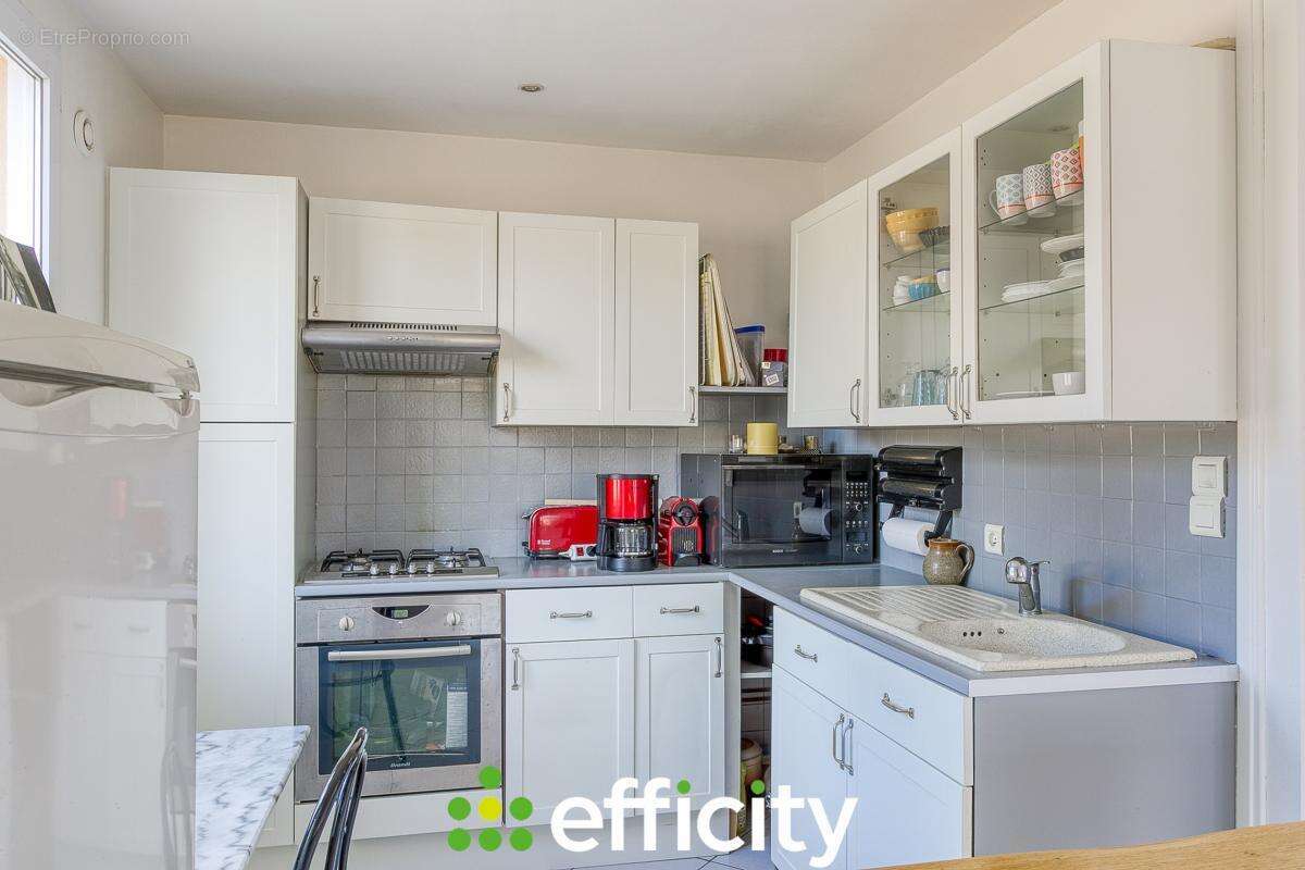 Maison à LA CHAPELLE-DE-GUINCHAY