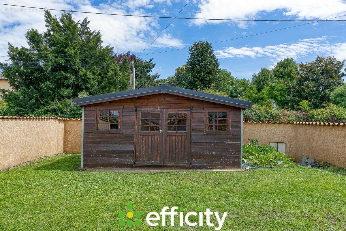 Maison à LA CHAPELLE-DE-GUINCHAY