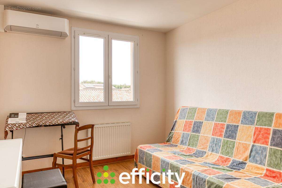 Maison à LA CHAPELLE-DE-GUINCHAY