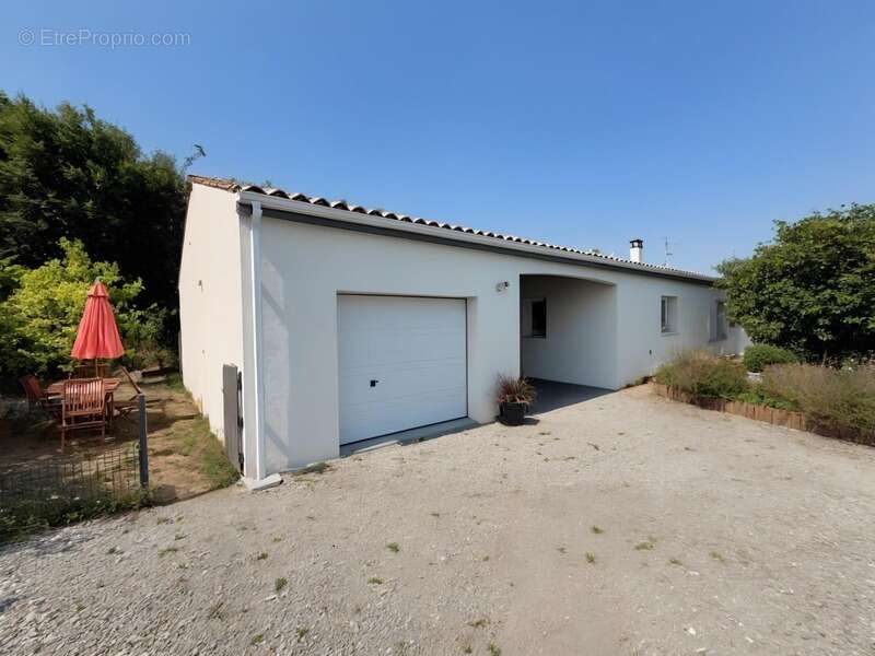 Maison à PUY-DU-LAC