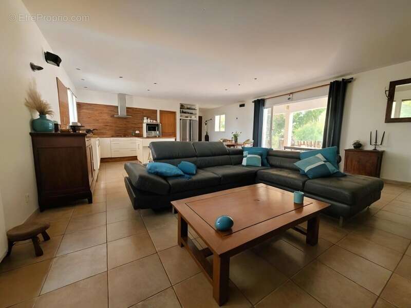 Maison à PUY-DU-LAC