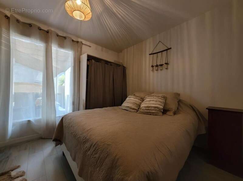 Maison à PUY-DU-LAC