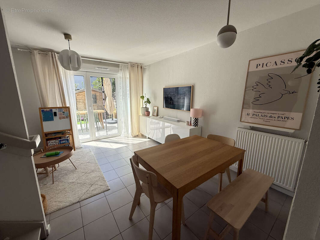 Maison à PAREMPUYRE