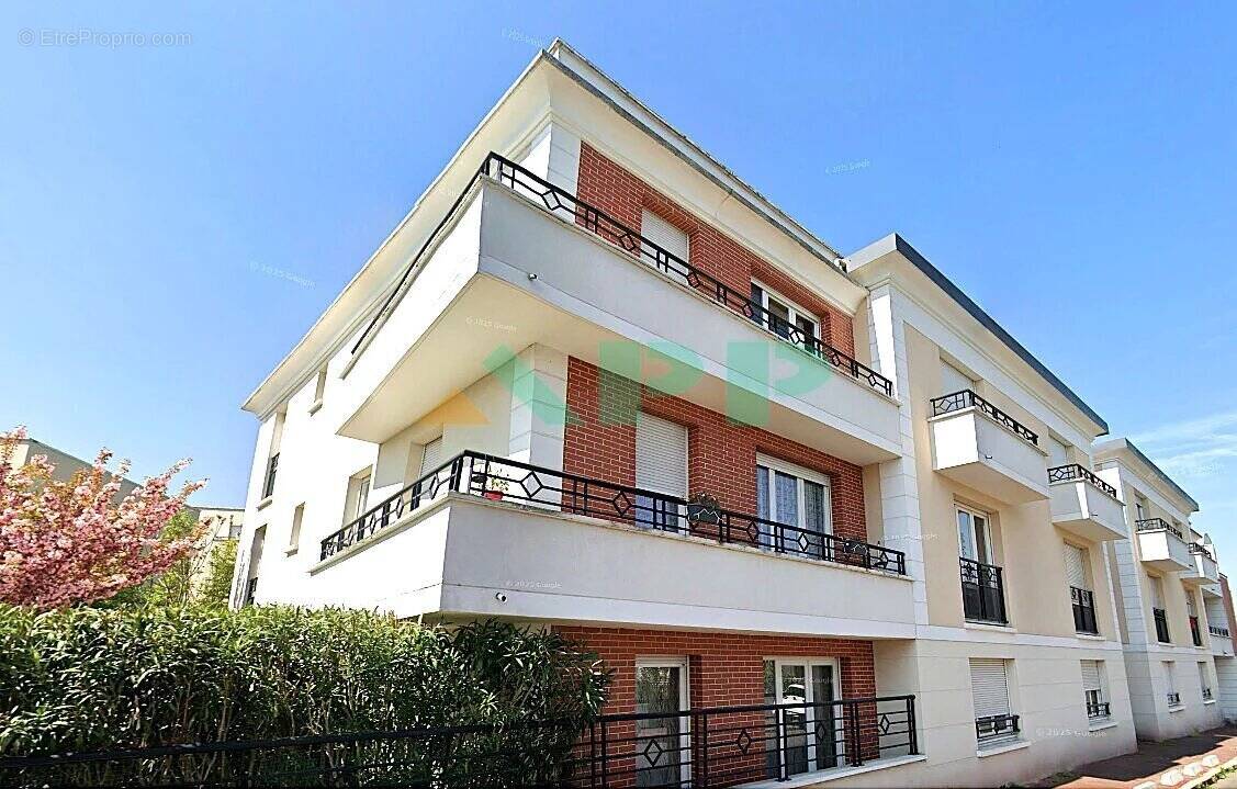 Appartement à VIGNEUX-SUR-SEINE