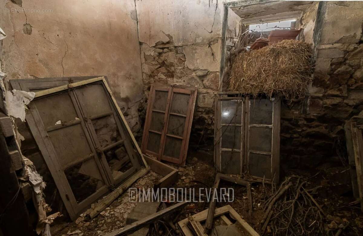 Maison à MONTEL-DE-GELAT