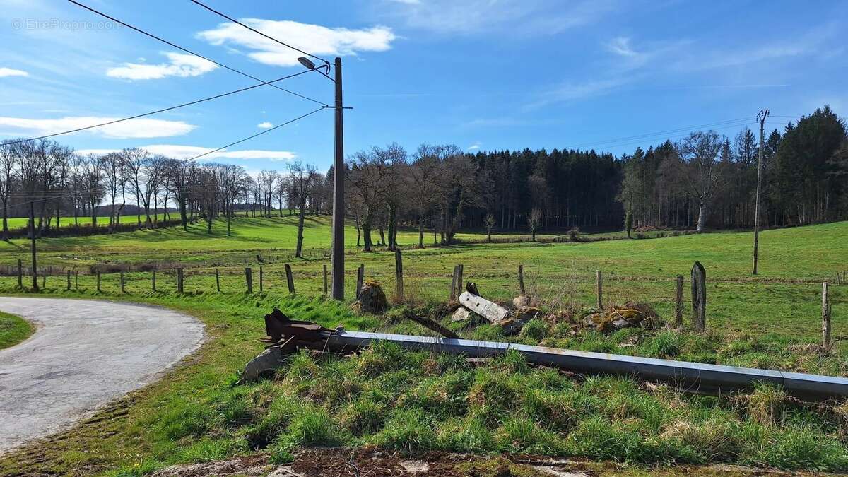 Maison à MONTEL-DE-GELAT