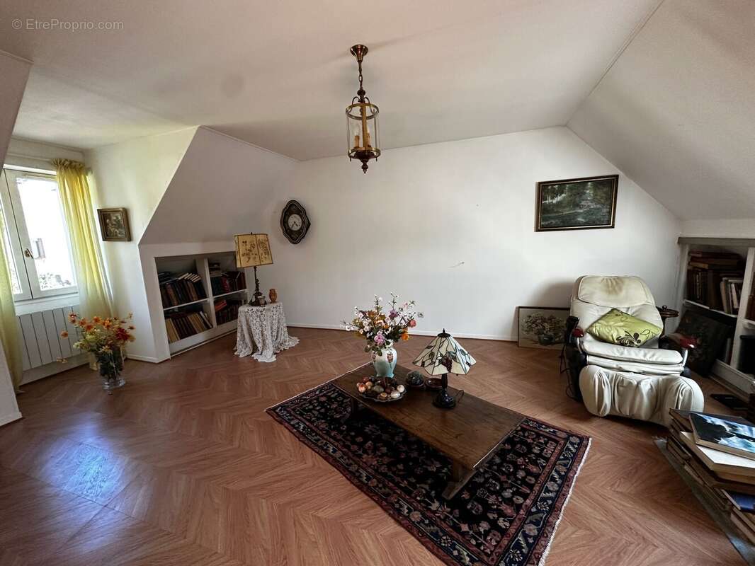 Maison à SOISY-SUR-SEINE