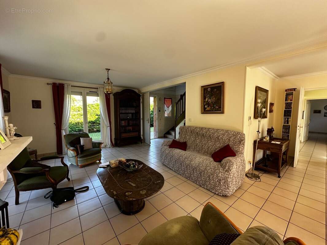 Maison à SOISY-SUR-SEINE