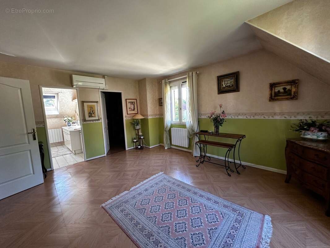 Maison à SOISY-SUR-SEINE