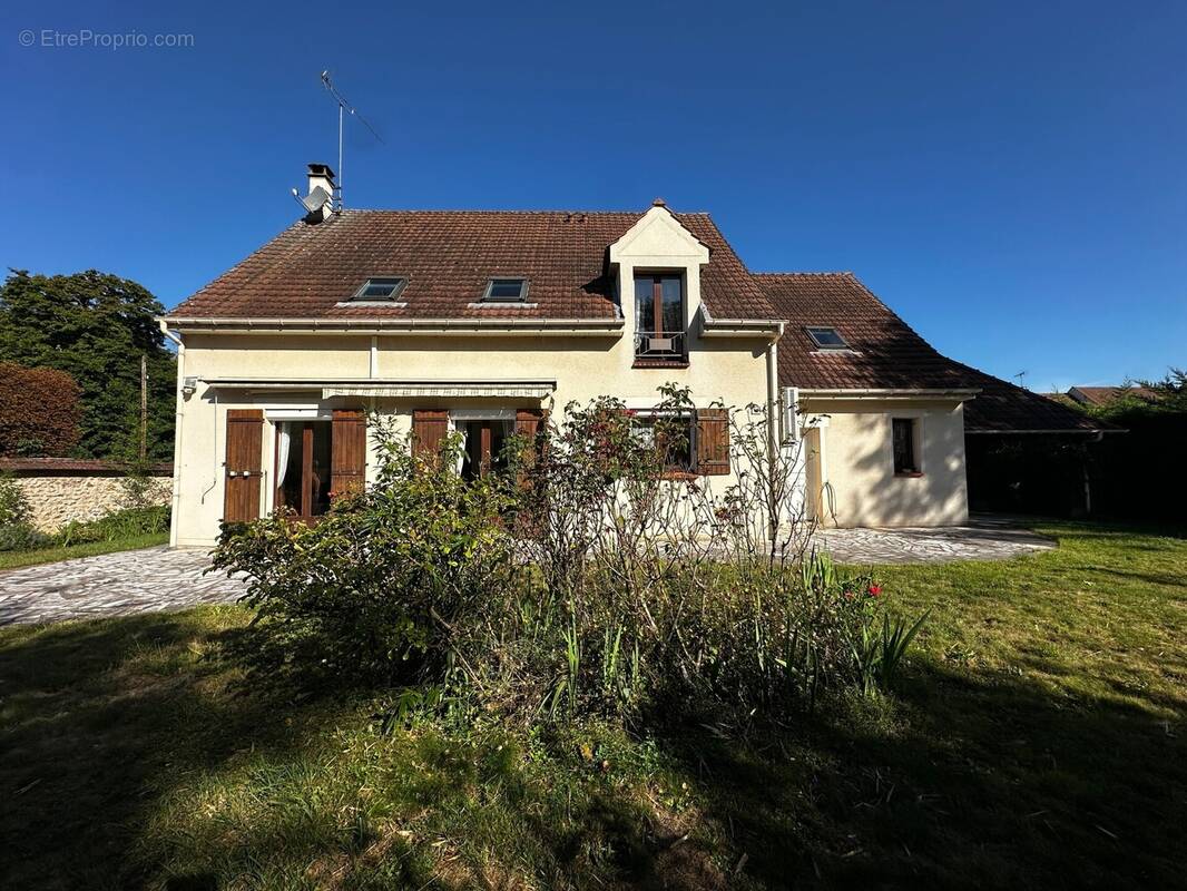 Maison à SOISY-SUR-SEINE