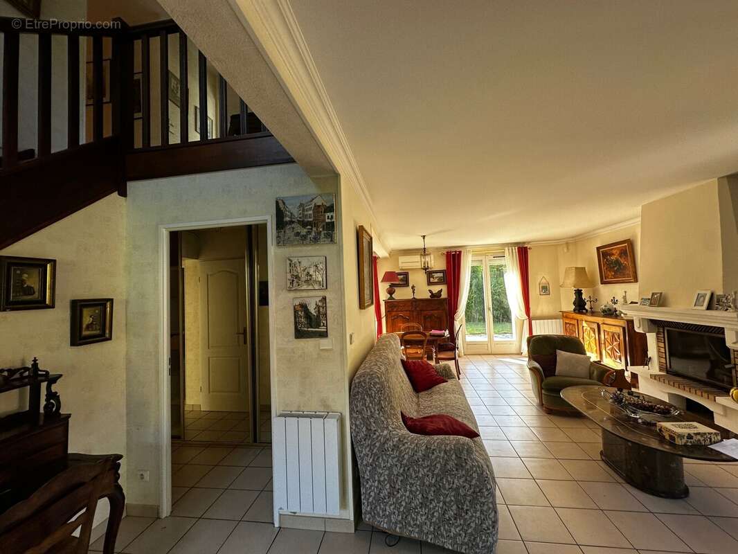 Maison à SOISY-SUR-SEINE