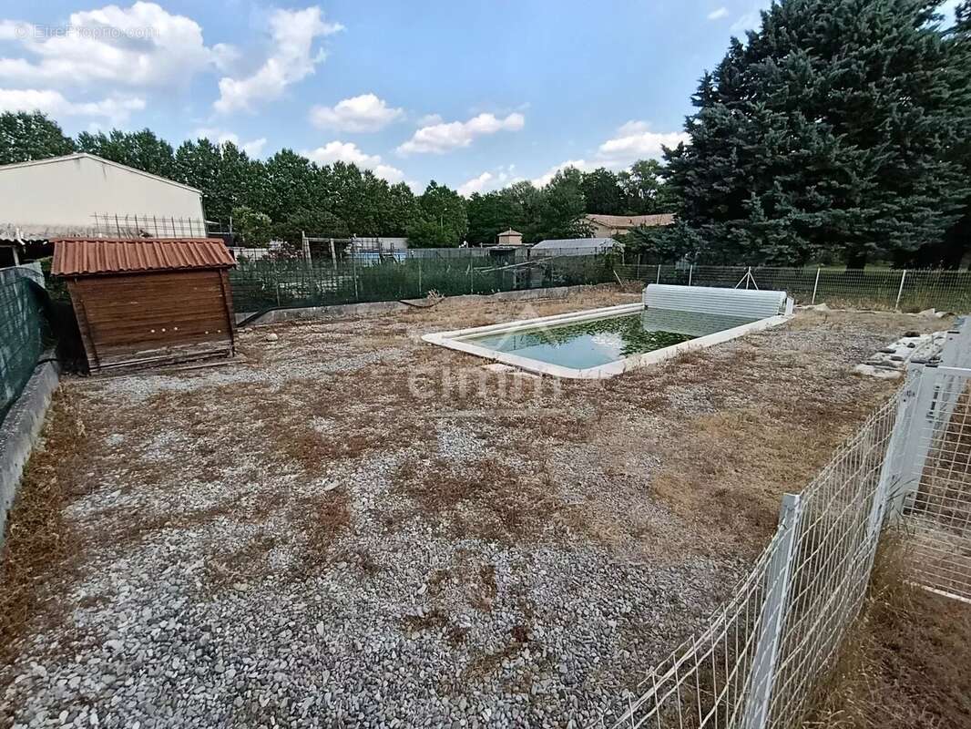 Maison à LARAGNE-MONTEGLIN