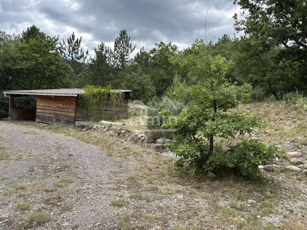 Maison à CHATEAUNEUF-DE-CHABRE