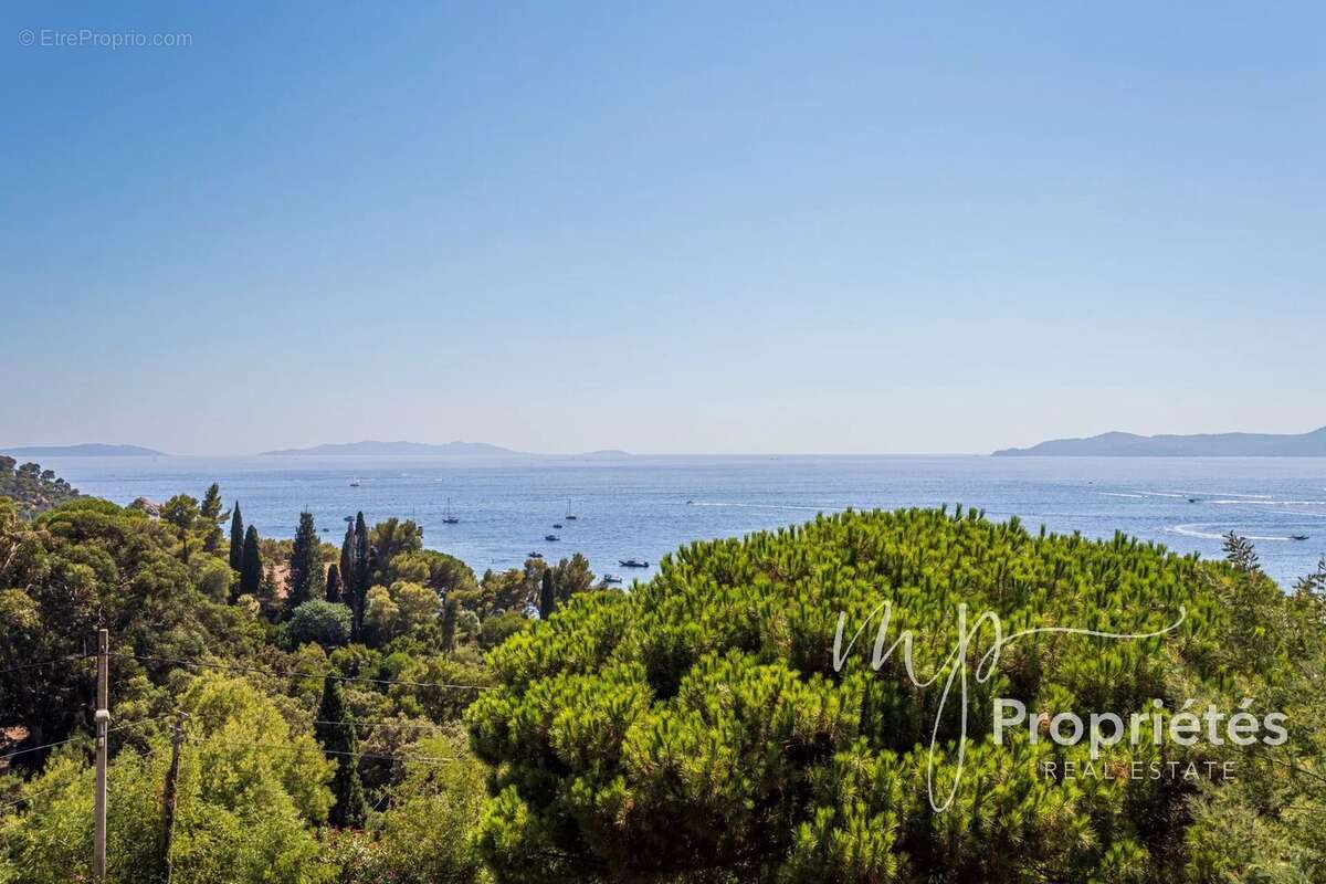 Appartement à LE LAVANDOU
