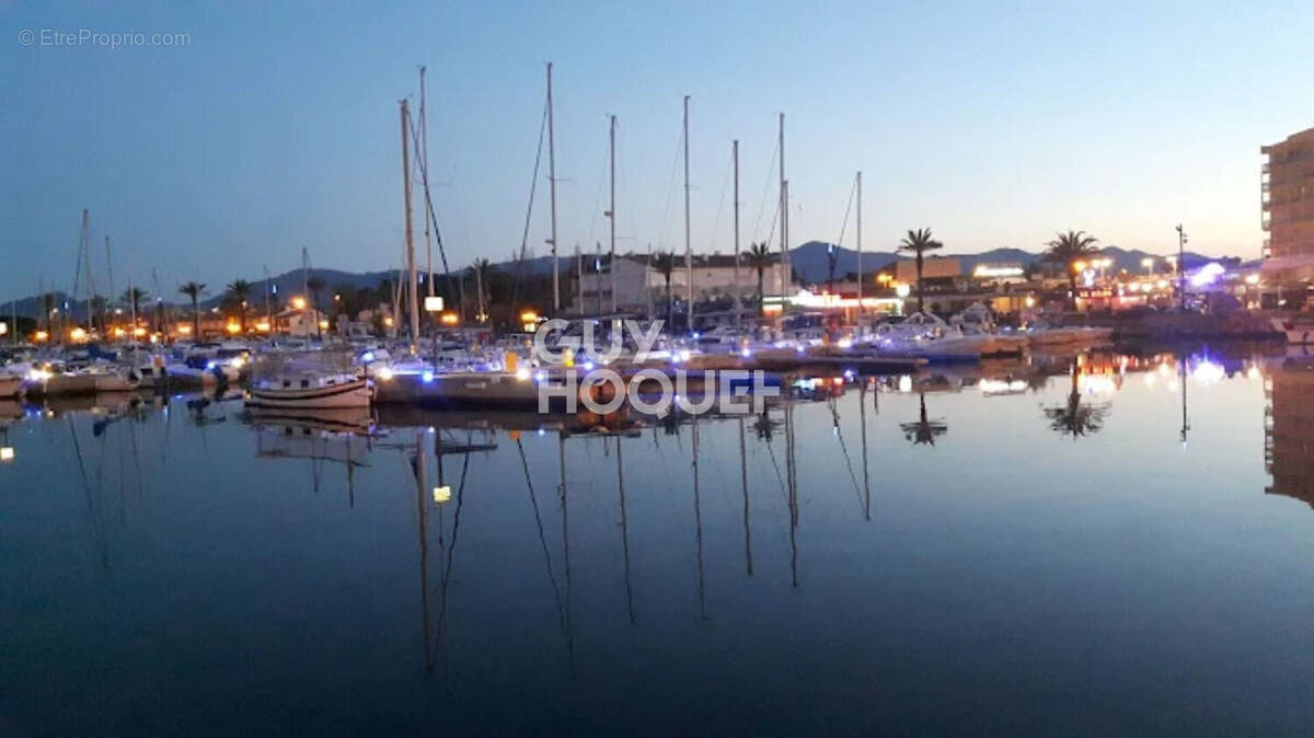 Commerce à SAINT-CYPRIEN