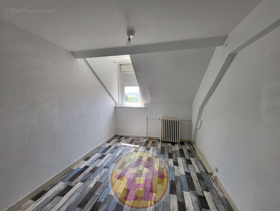 Maison à SAINT-JUNIEN