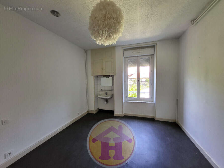 Maison à SAINT-JUNIEN