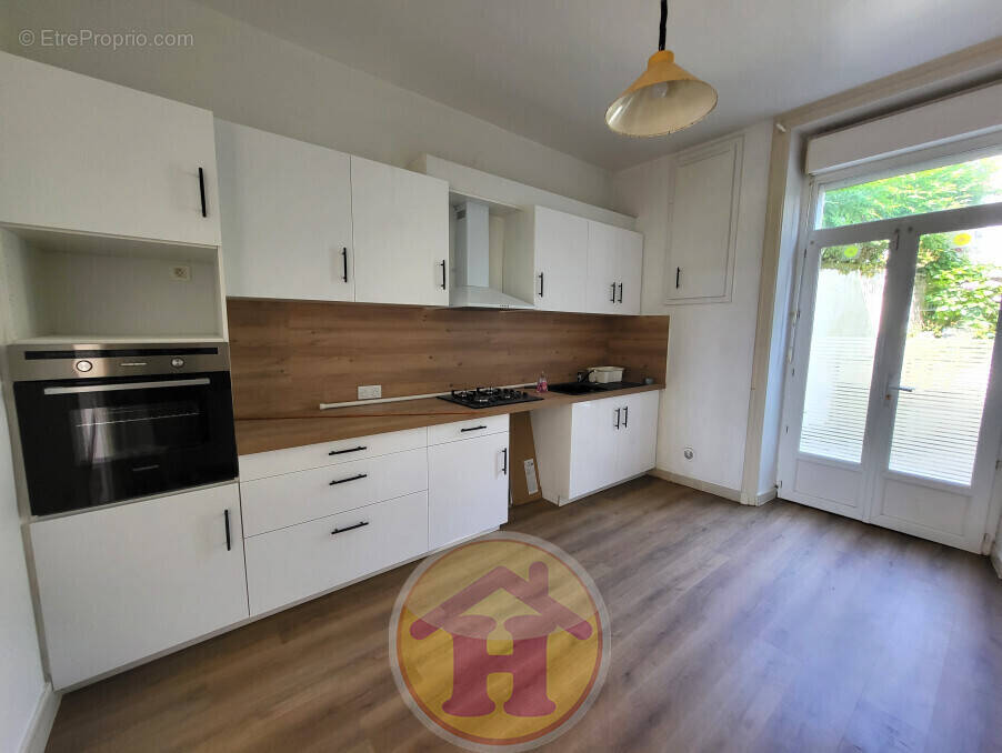 Maison à SAINT-JUNIEN